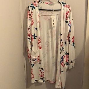 Small floral cover up *NWT